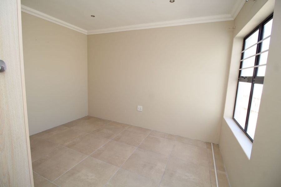 3 Bedroom Property for Sale in Blue Lagoon Western Cape